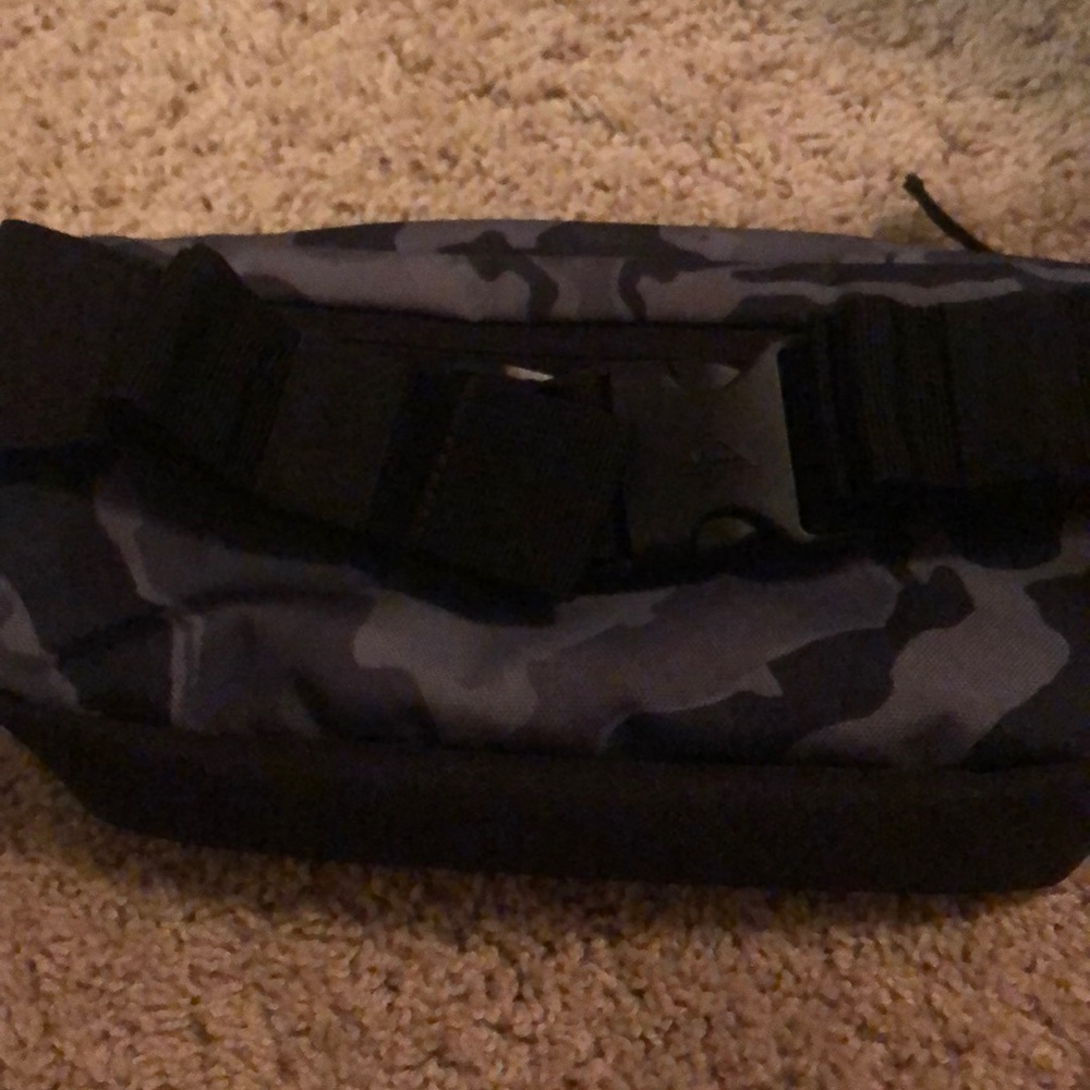 Fanny pack - Picture 2 of 2